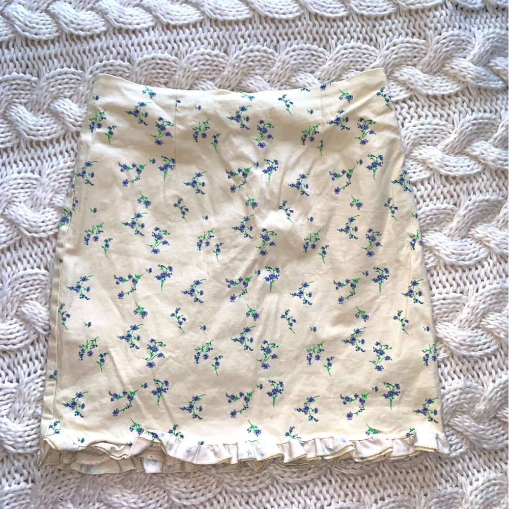 Urban outfitters mini skirt (xs)